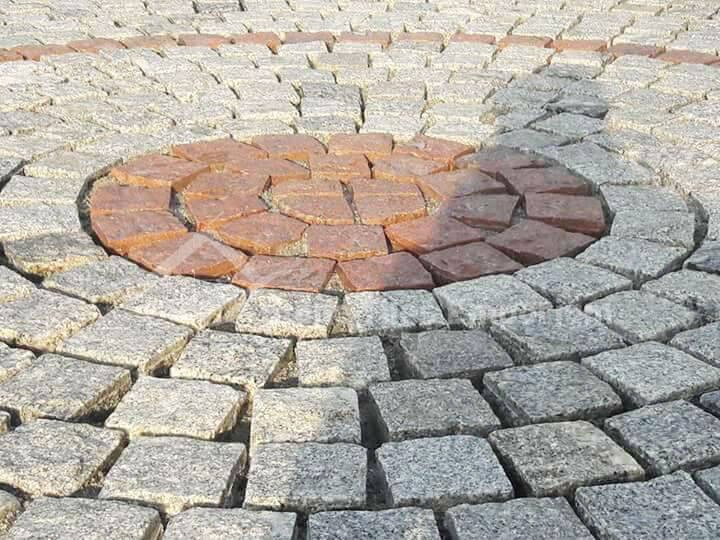 Cobblestone Hennur Cross